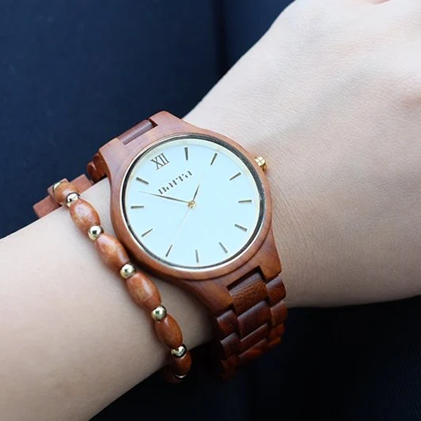 Classic Dawn in Red Sandalwood and White (NW01)